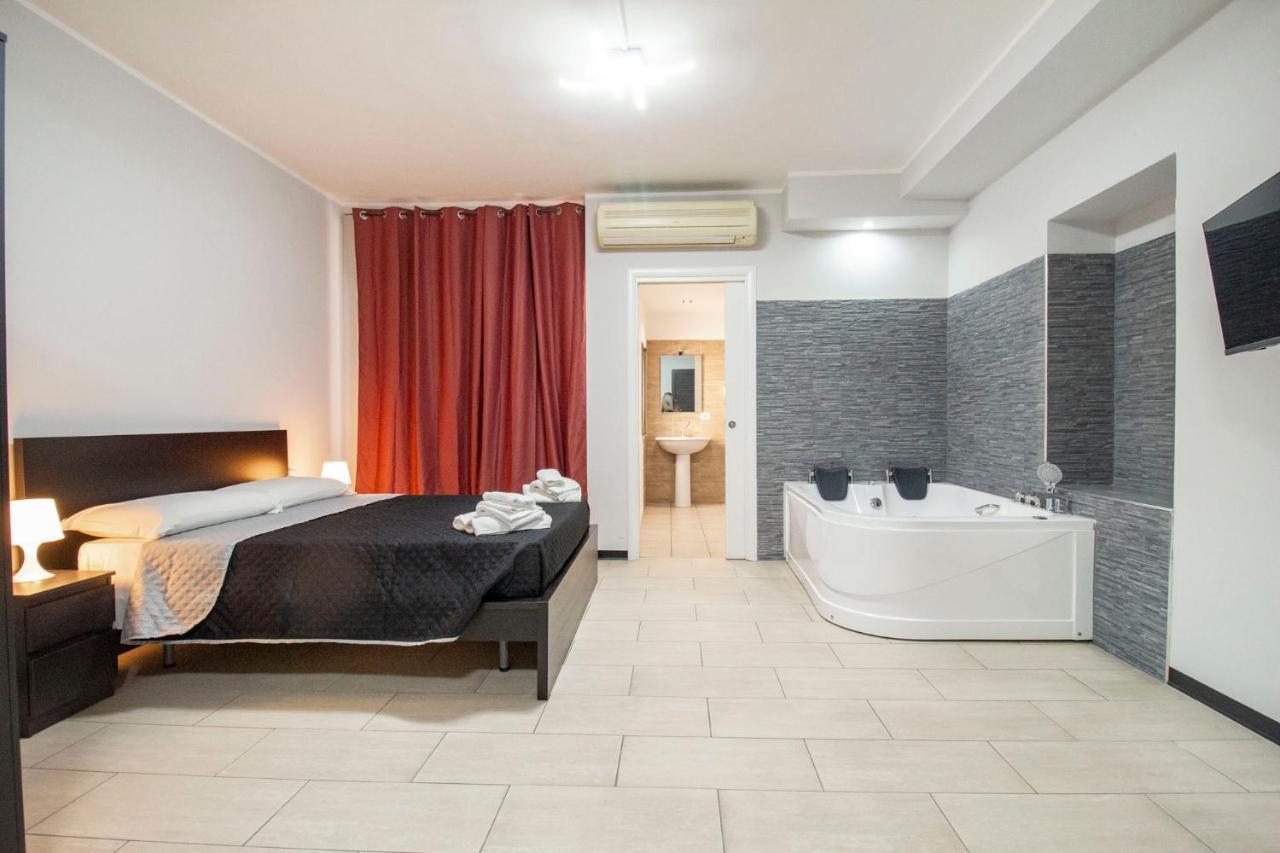 Royal Playa Suite And Apartament -Private Parking- Self Chek Out Catania Exterior photo
