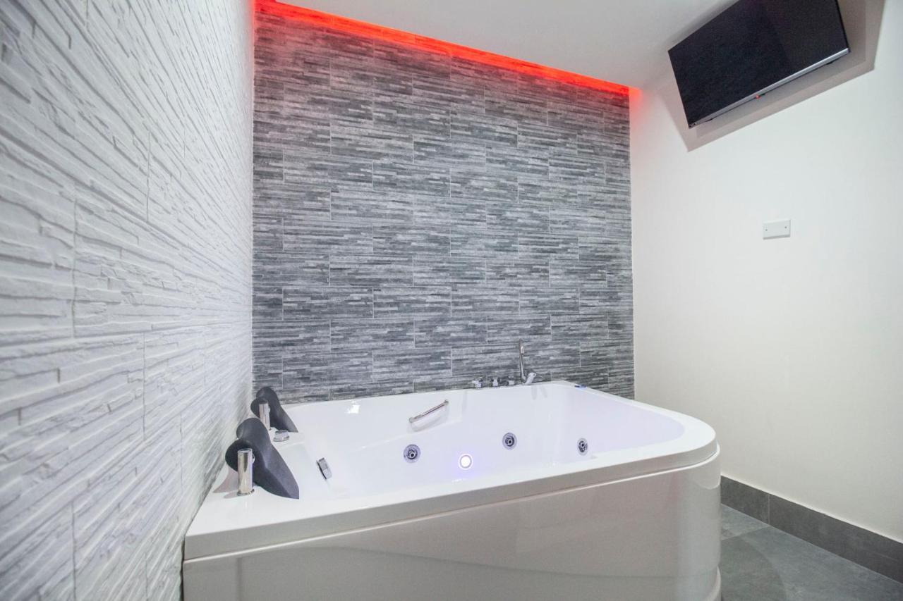 Royal Playa Suite And Apartament -Private Parking- Self Chek Out Catania Exterior photo