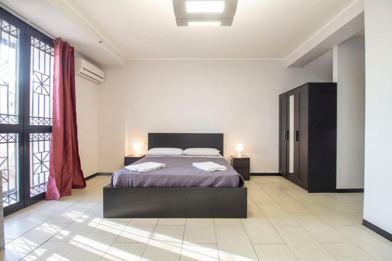 Royal Playa Suite And Apartament -Private Parking- Self Chek Out Catania Exterior photo