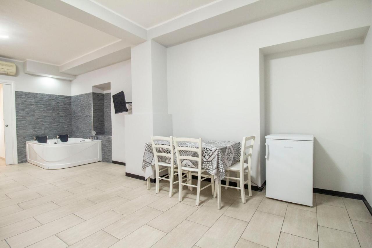 Royal Playa Suite And Apartament -Private Parking- Self Chek Out Catania Exterior photo