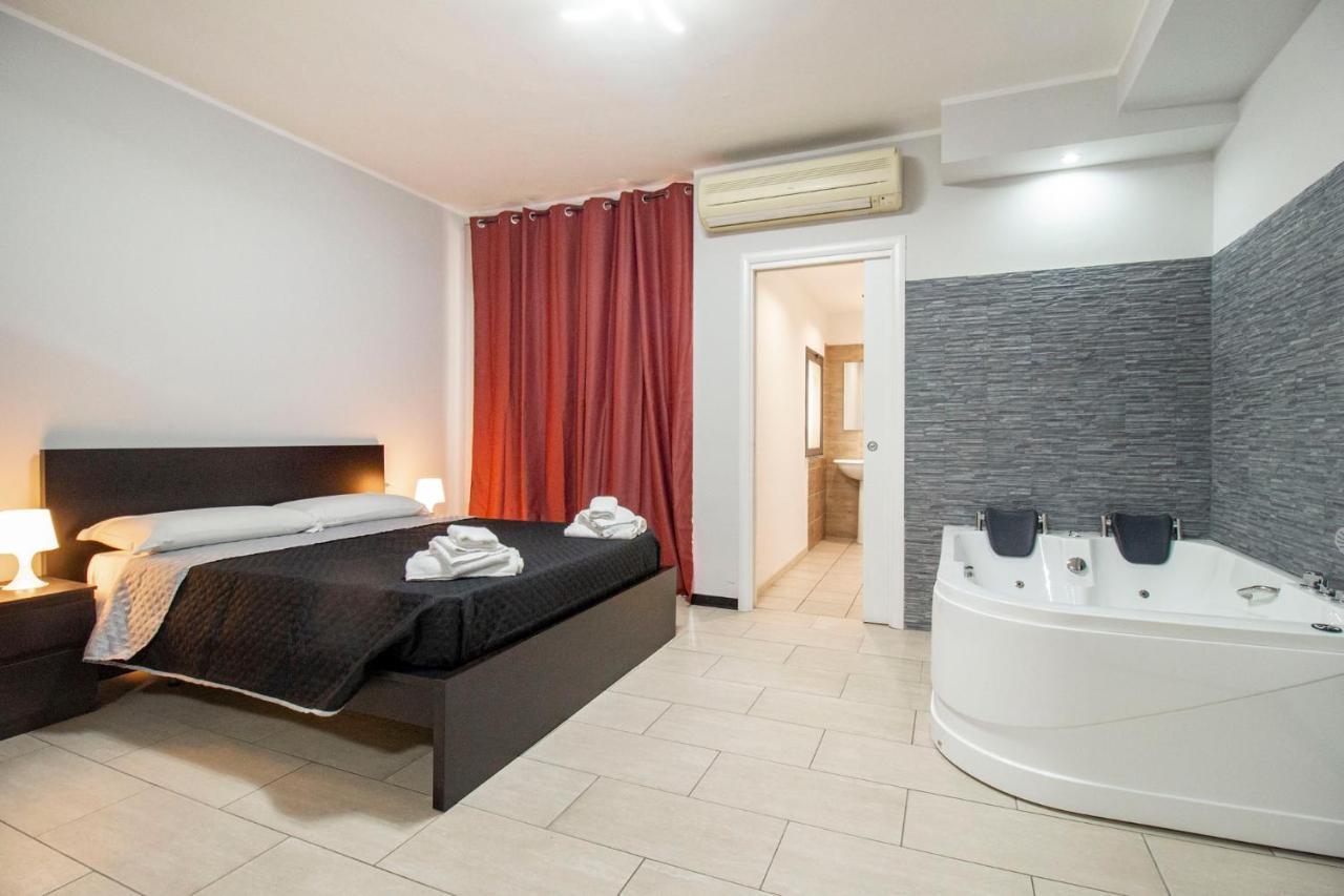 Royal Playa Suite And Apartament -Private Parking- Self Chek Out Catania Exterior photo