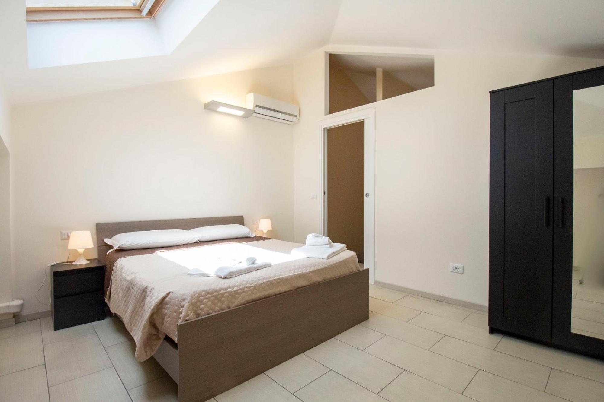 Royal Playa Suite And Apartament -Private Parking- Self Chek Out Catania Exterior photo